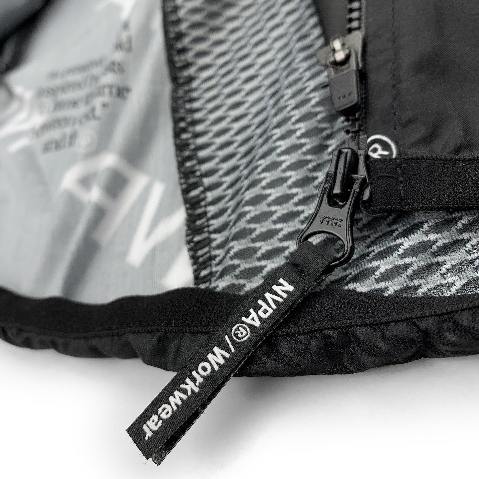 MESH®/Gilet™ Black™